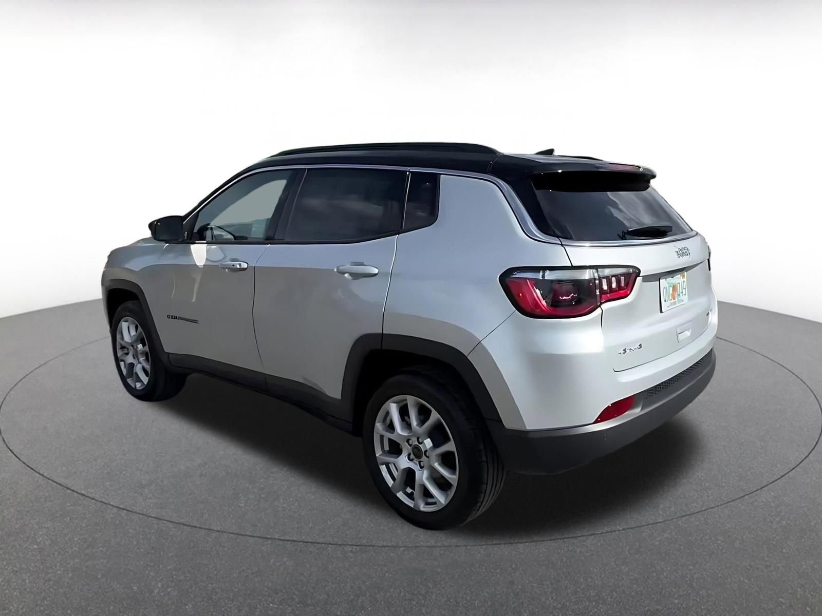 Thumbnail: 2025 Jeep Compass - 10
