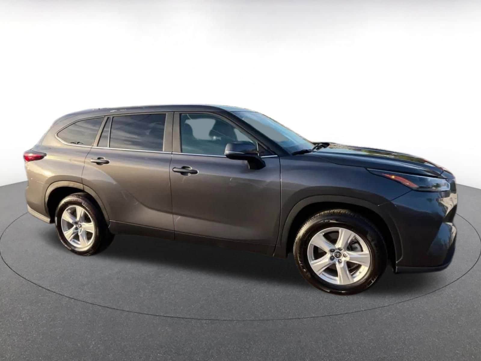 Thumbnail: 2025 Toyota Highlander - 17