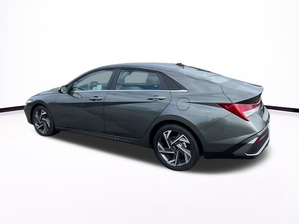 Thumbnail: 2025 Hyundai Elantra - 10