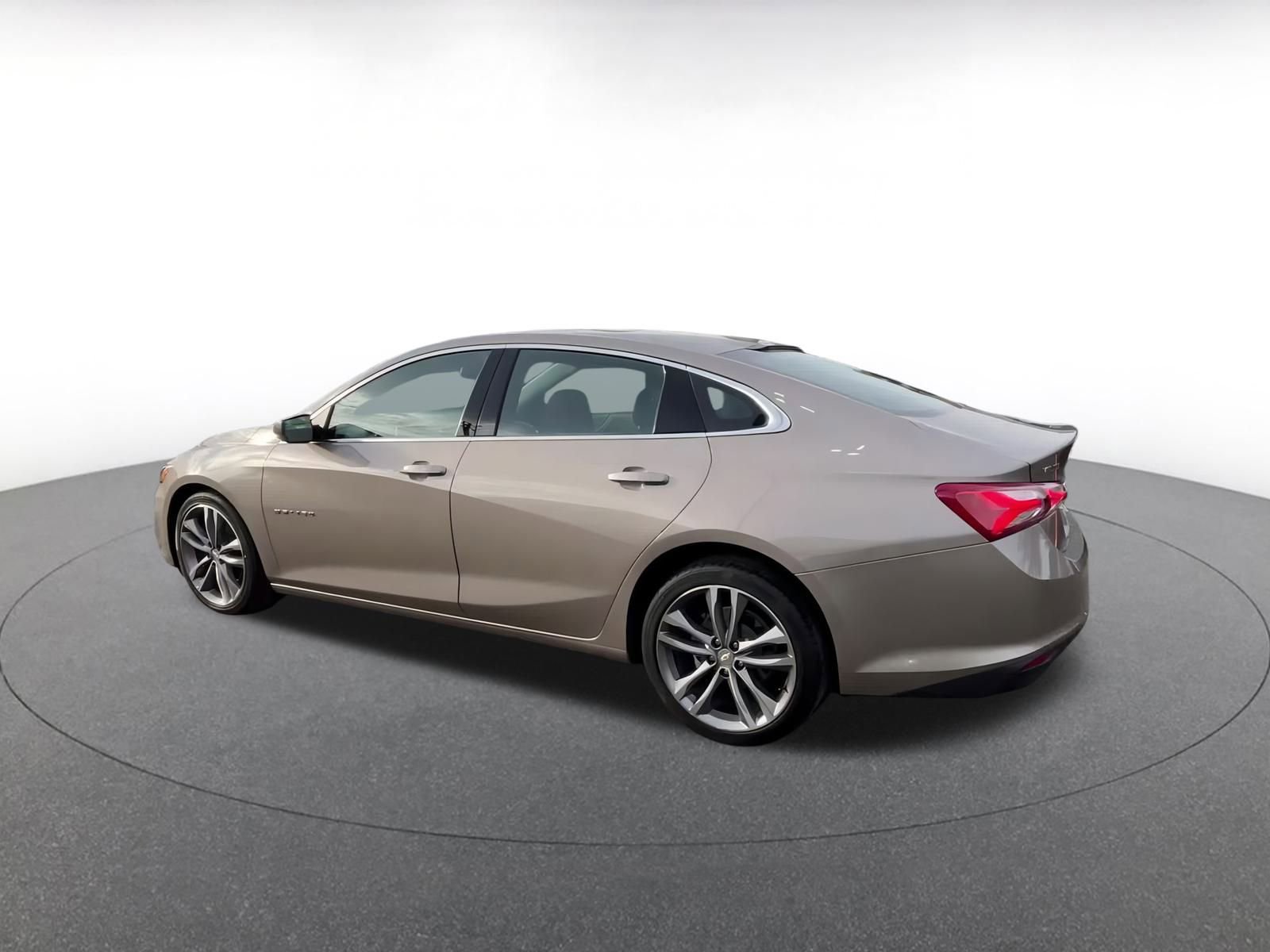 Thumbnail: 2024 Chevrolet Malibu - 10