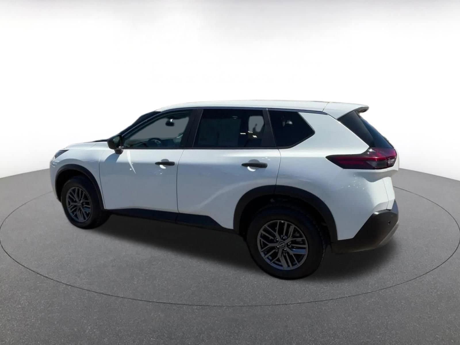 Thumbnail: 2023 Nissan Rogue - 10