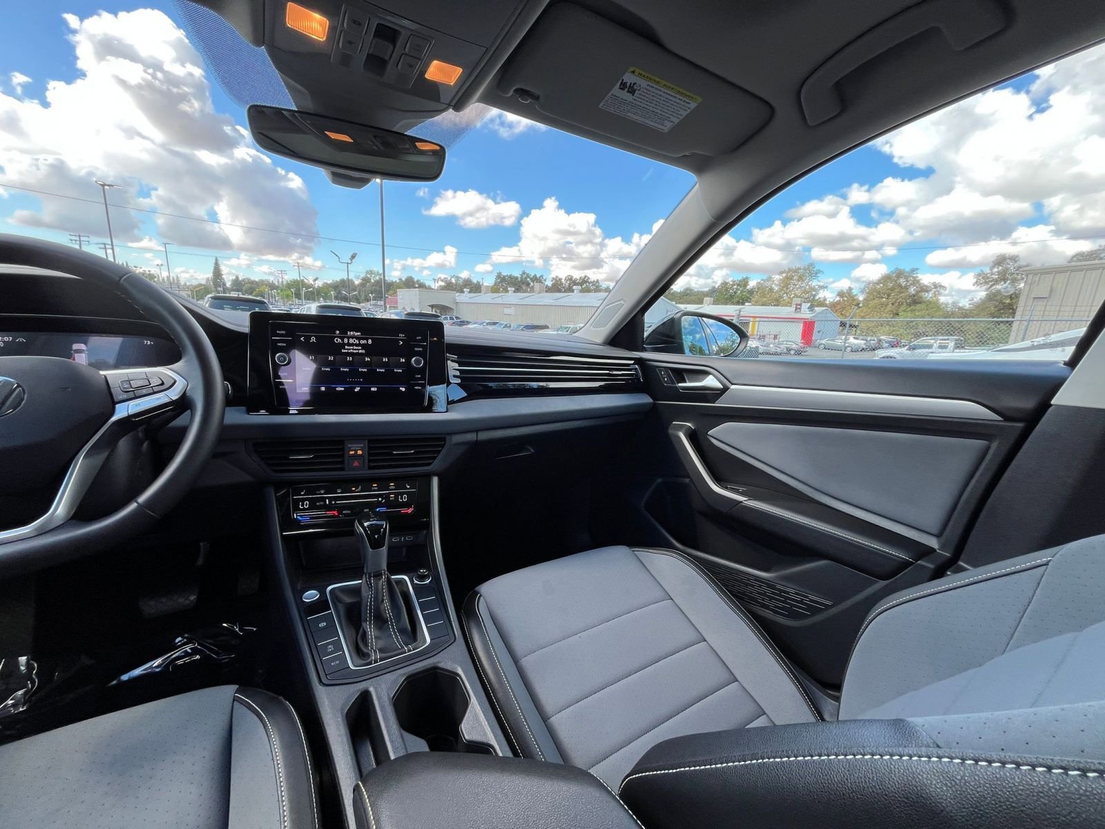 Thumbnail: 2025 Volkswagen Jetta - 34