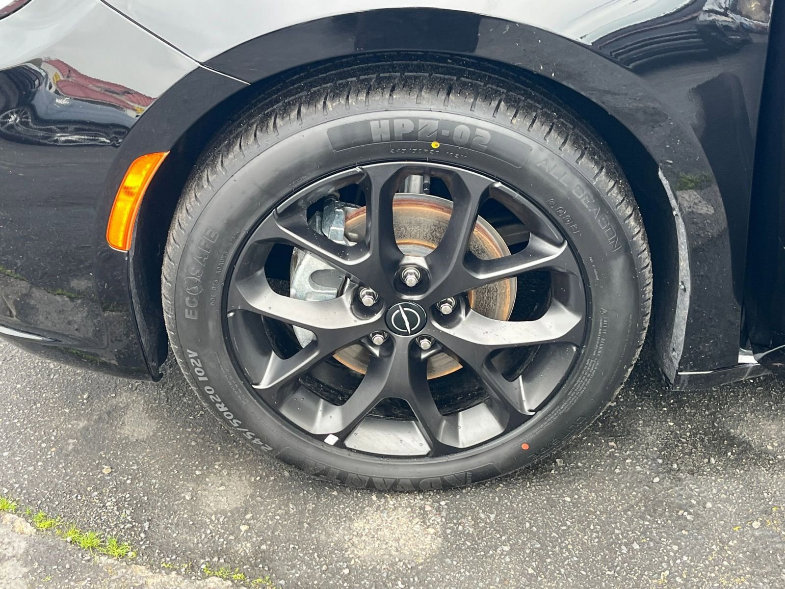 Thumbnail: 2025 Chrysler Pacifica - 32