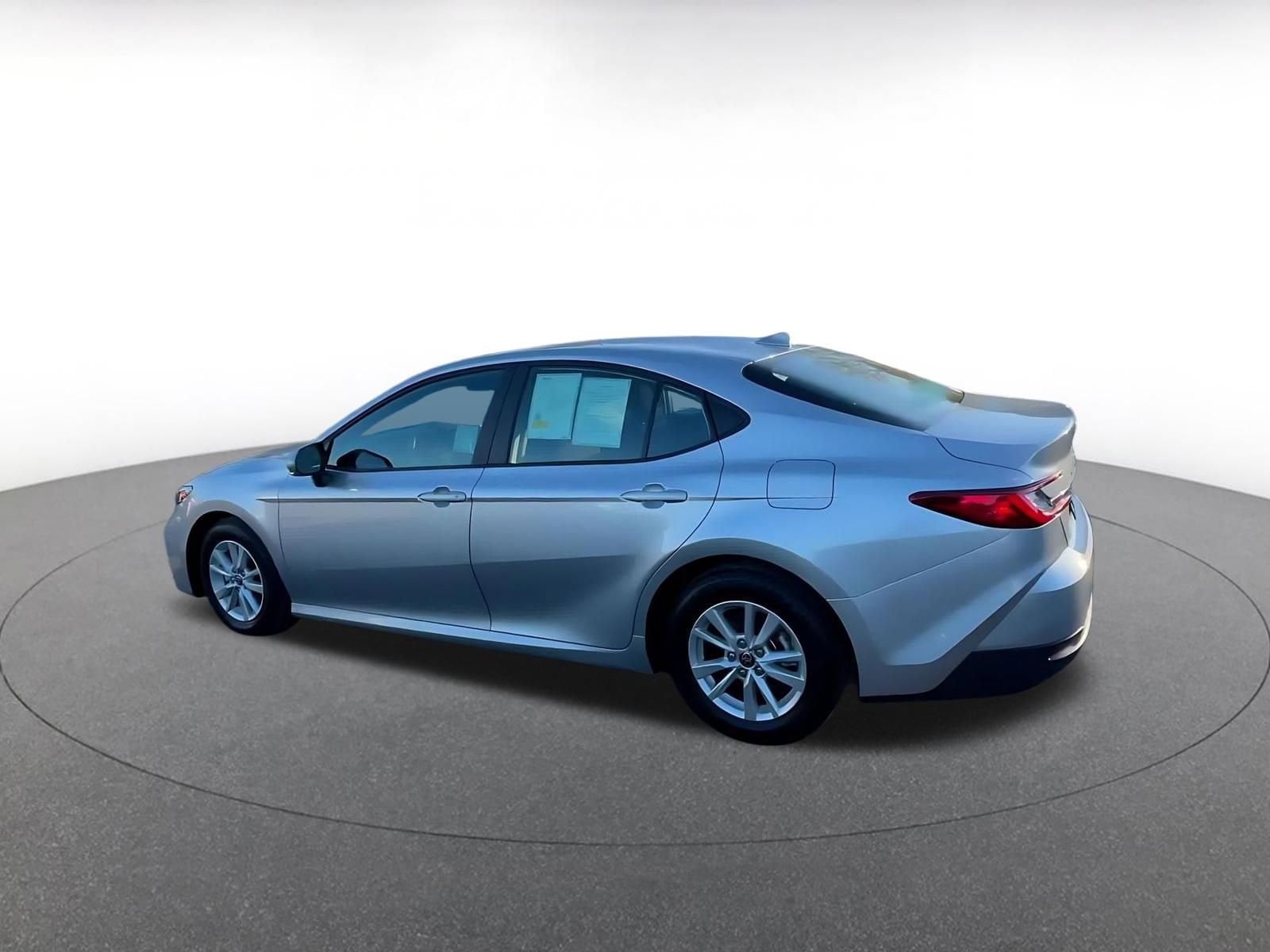 Thumbnail: 2025 Toyota Camry - 11