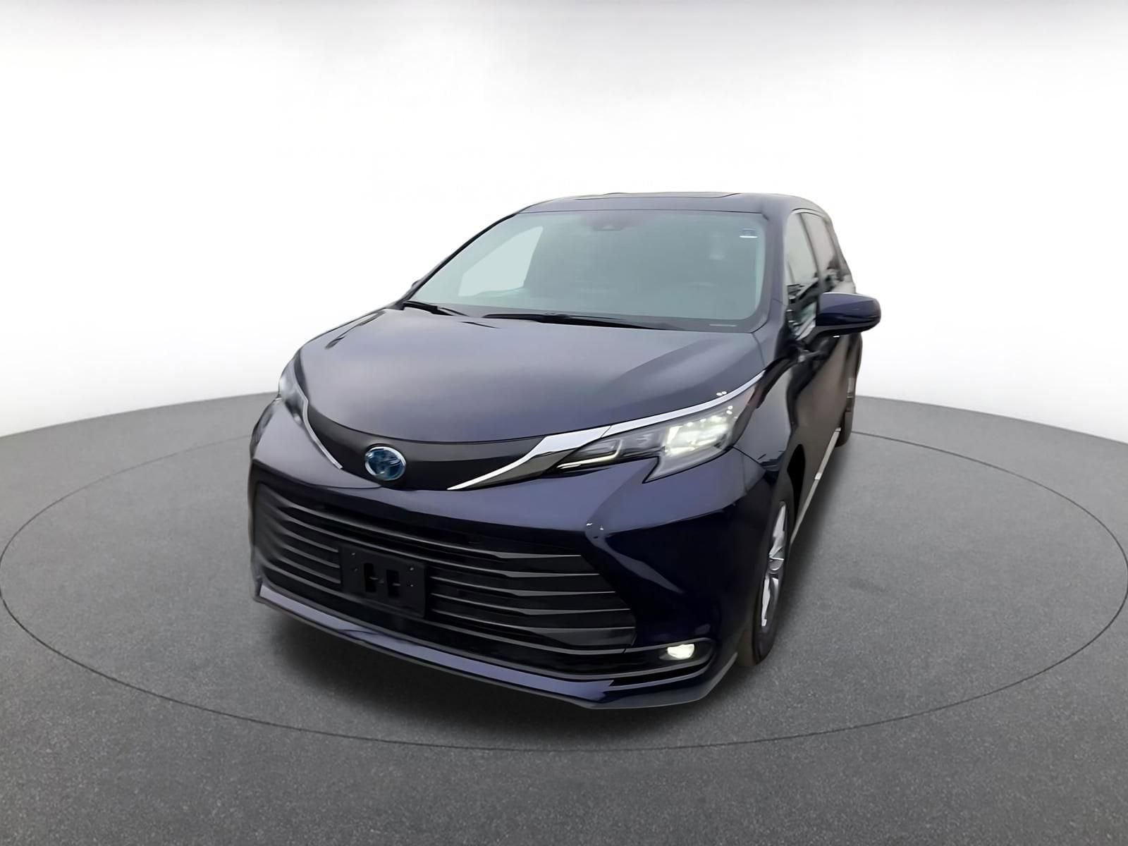 Thumbnail: 2025 Toyota Sienna - 7