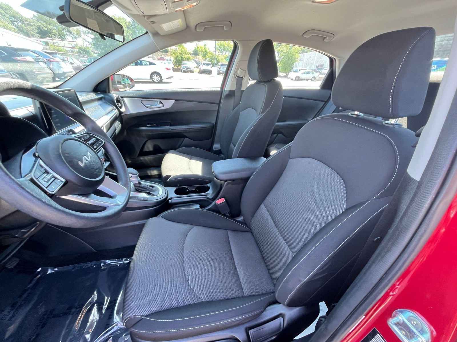 Thumbnail: 2023 Kia Forte - 25