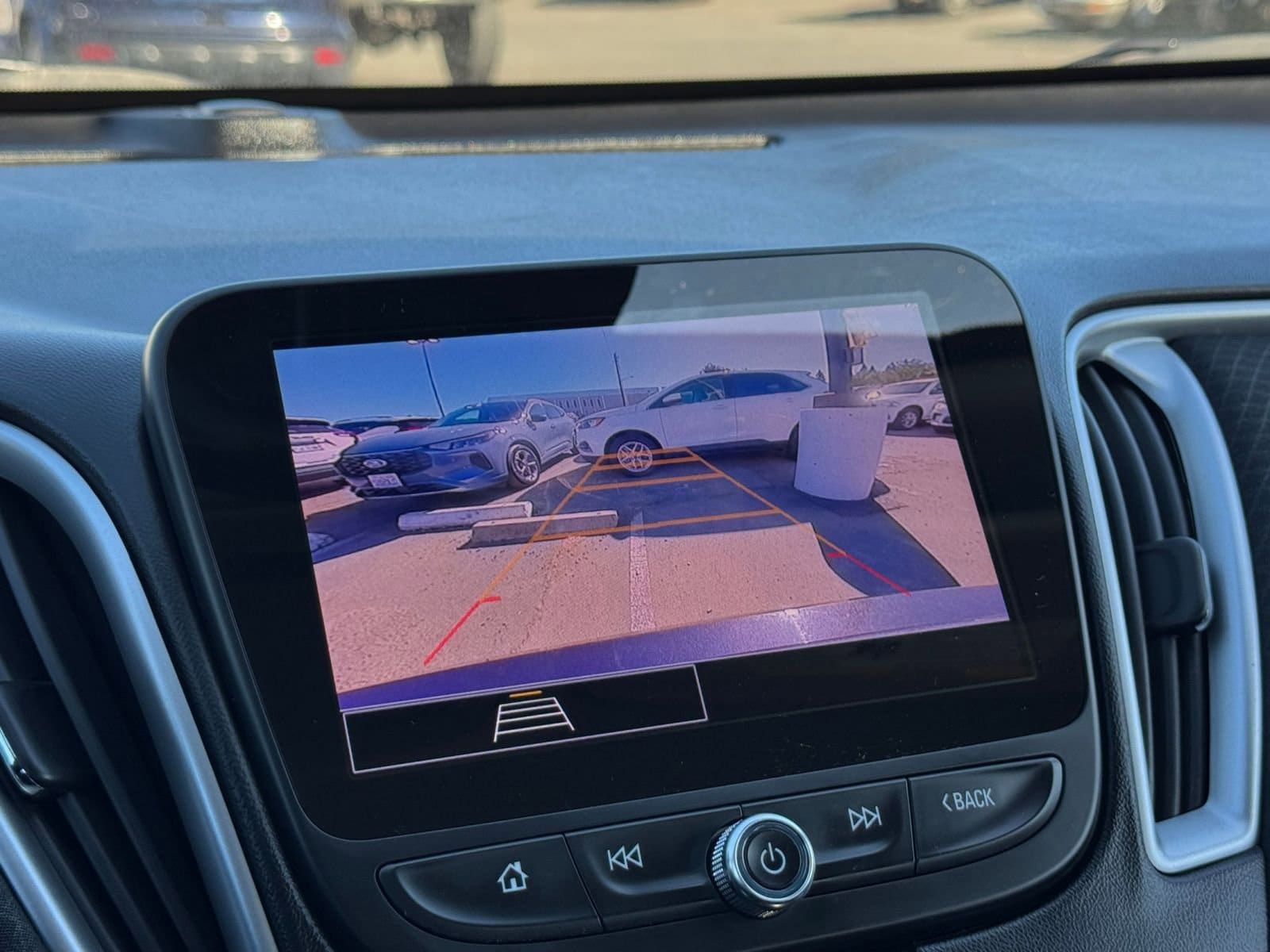 Thumbnail: 2023 Chevrolet Malibu - 17