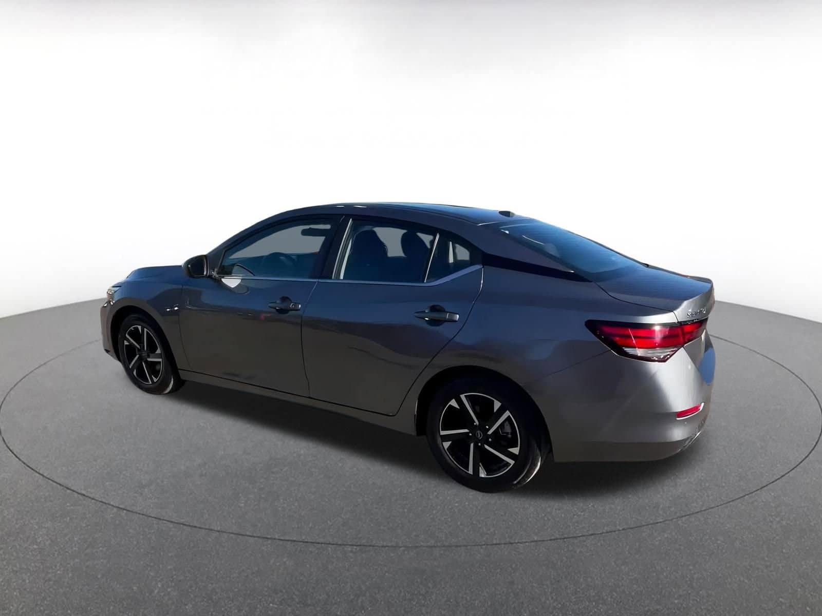Thumbnail: 2024 Nissan Sentra - 10