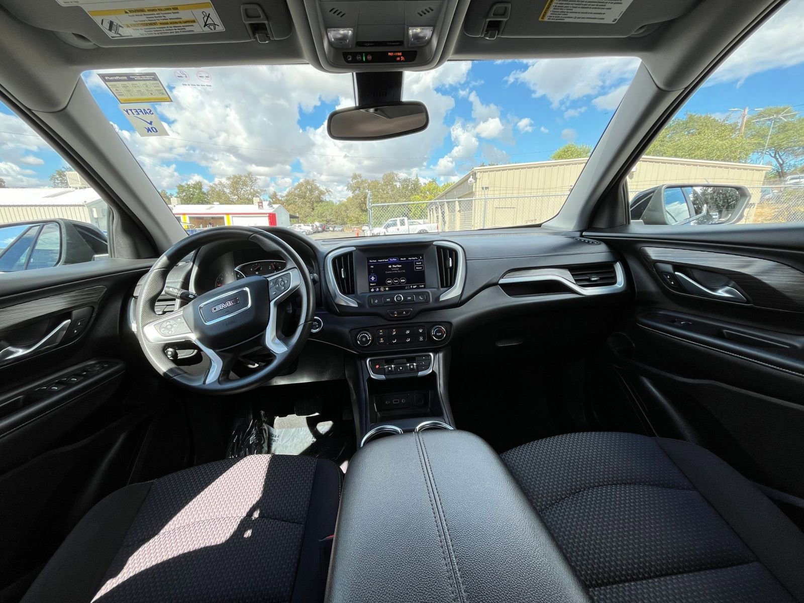 Thumbnail: 2024 GMC Terrain - 32