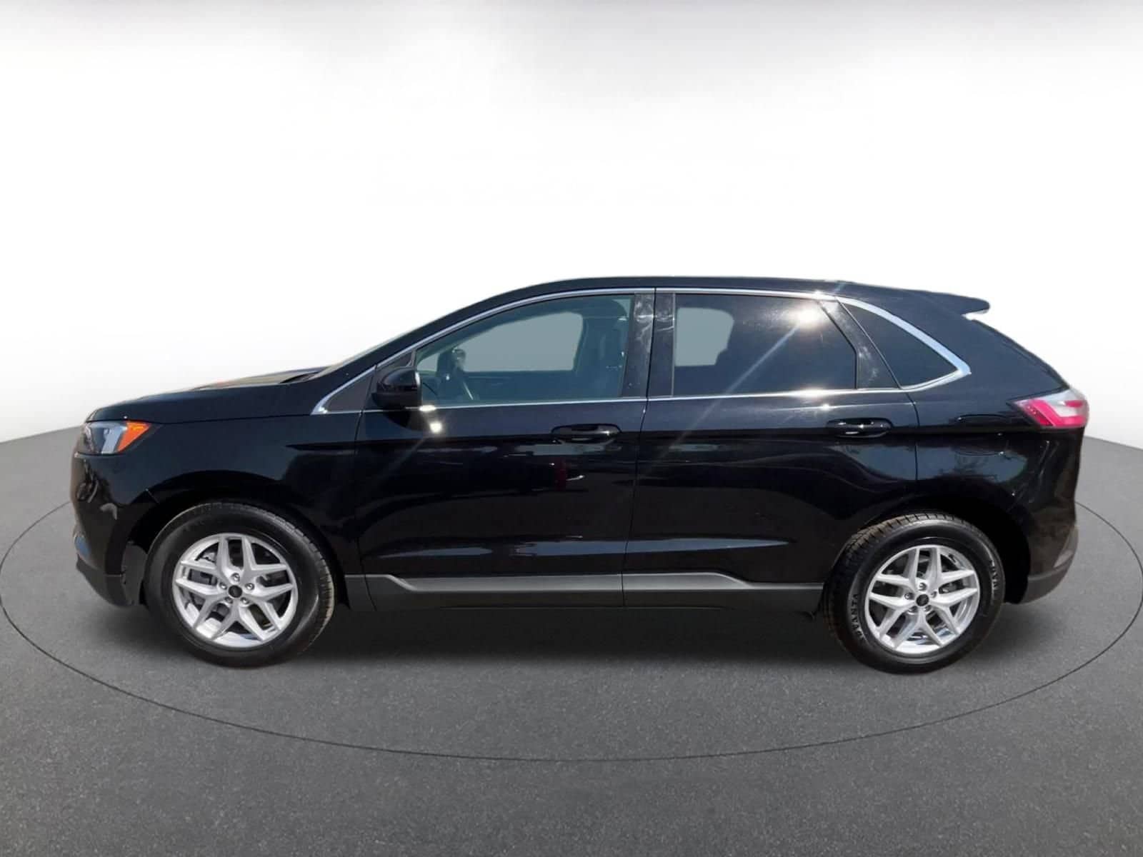 Thumbnail: 2024 Ford Edge - 9