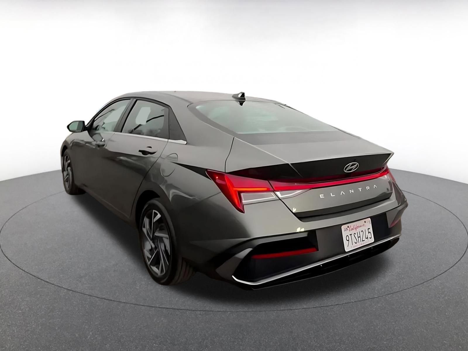 Thumbnail: 2025 Hyundai Elantra - 11