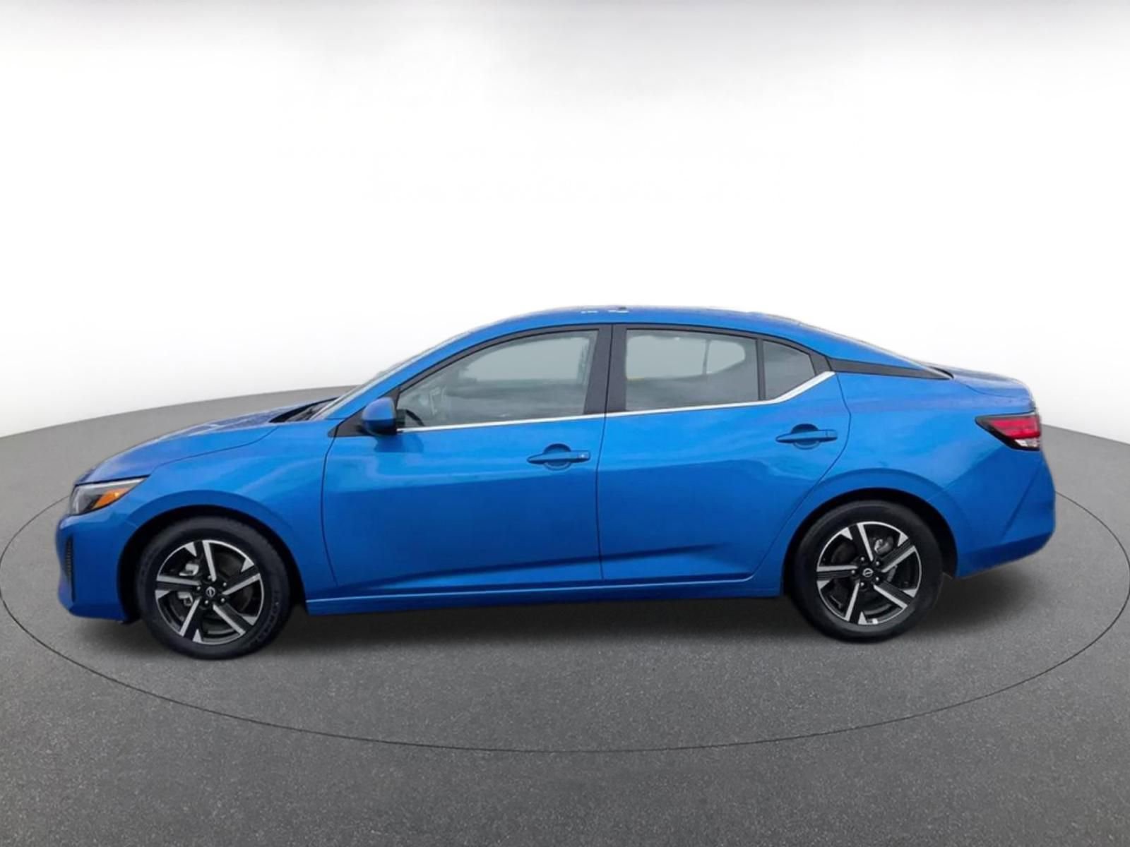 Thumbnail: 2025 Nissan Sentra - 9