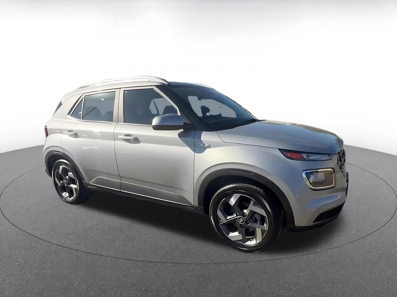 Thumbnail: 2025 Hyundai Venue - 2