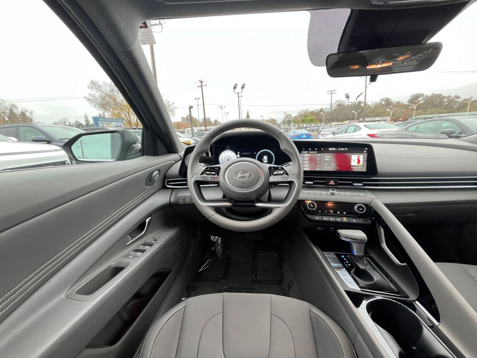 Thumbnail: 2025 Hyundai Elantra - 32