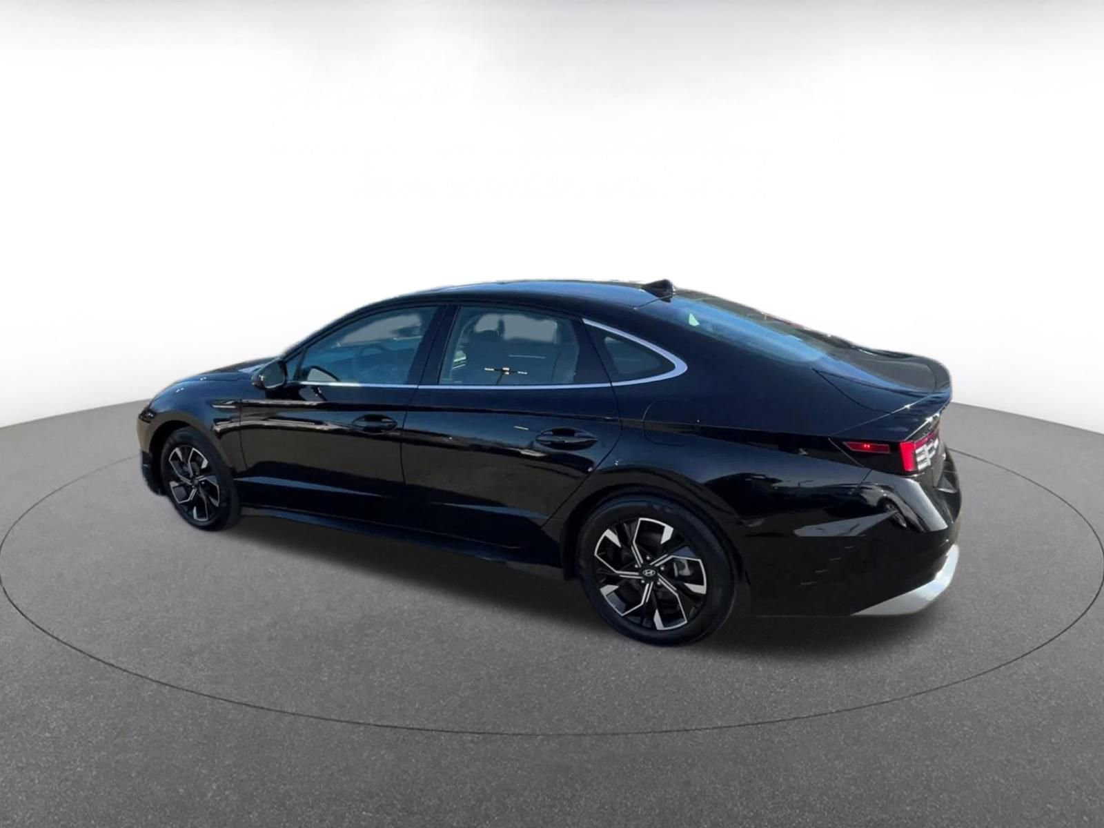 Thumbnail: 2025 Hyundai Sonata - 8