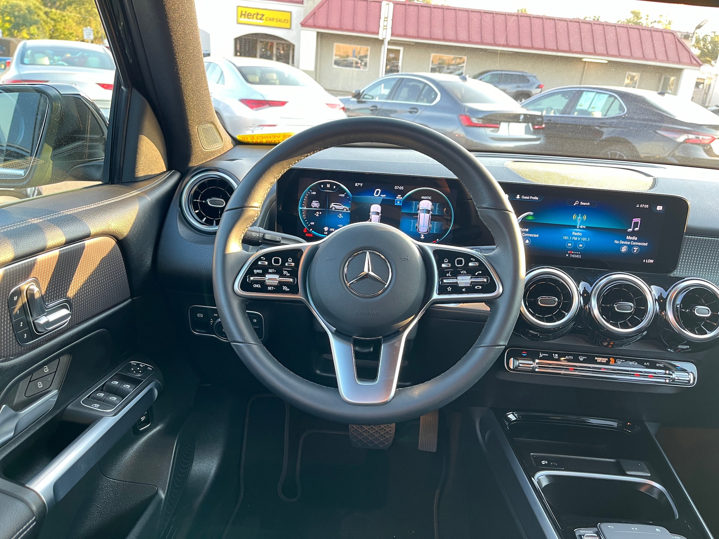 2023 Mercedes-Benz GLB 250 34