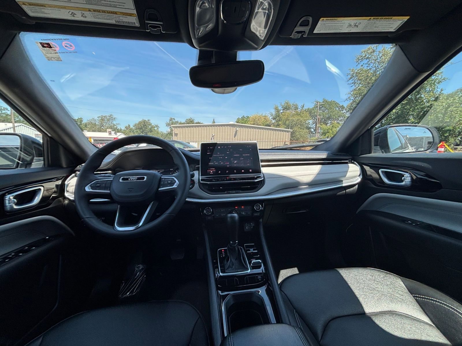 Thumbnail: 2025 Jeep Compass - 34