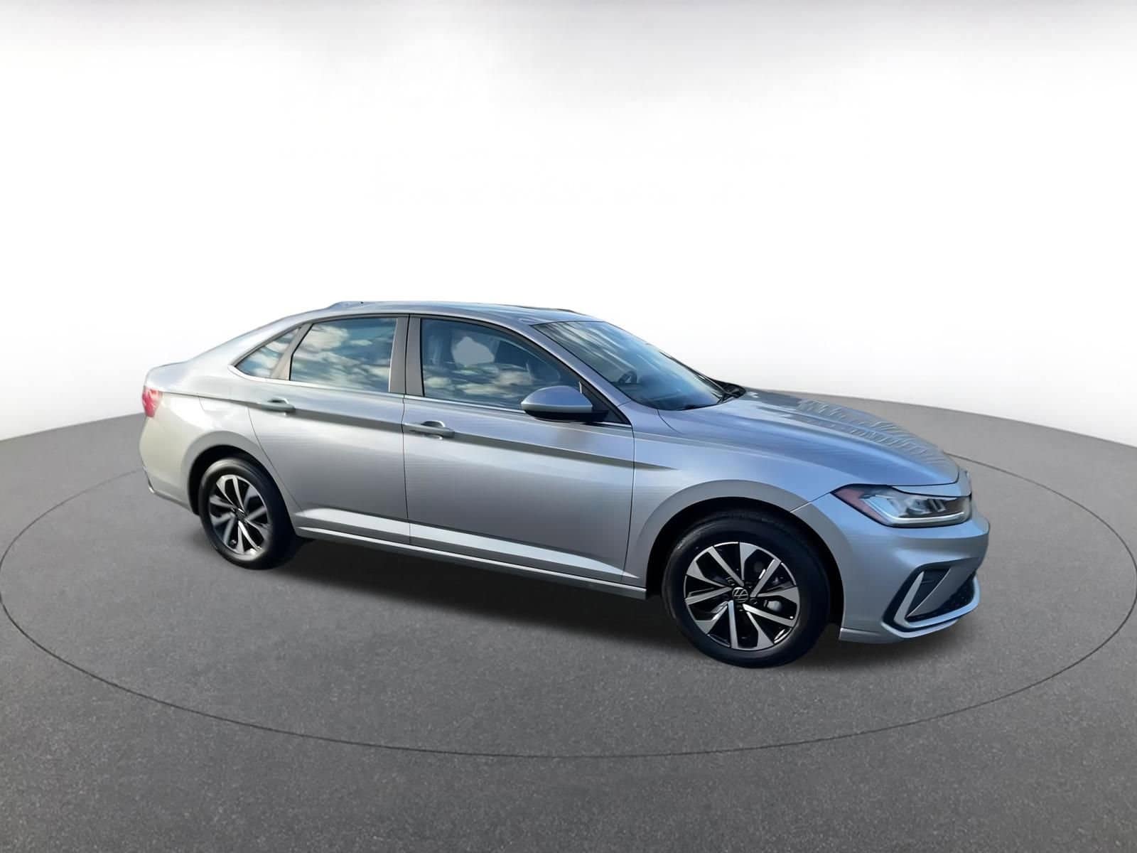 Thumbnail: 2025 Volkswagen Jetta - 2