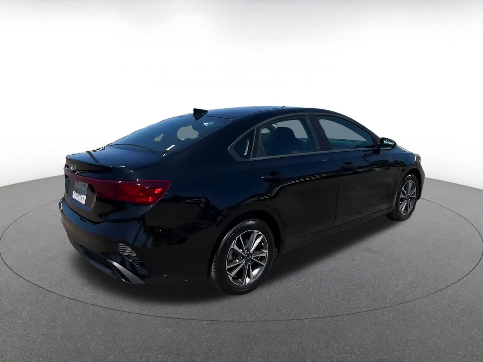 Thumbnail: 2024 Kia Forte - 15