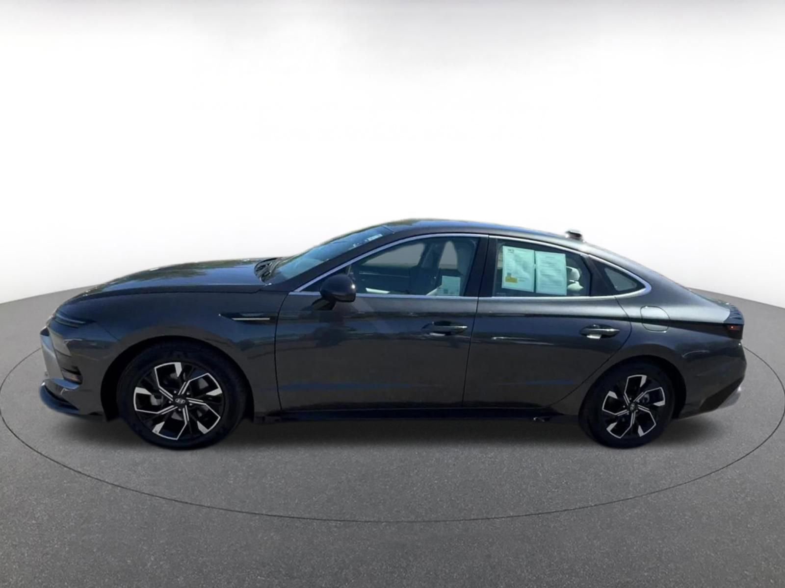 Thumbnail: 2025 Hyundai Sonata - 9