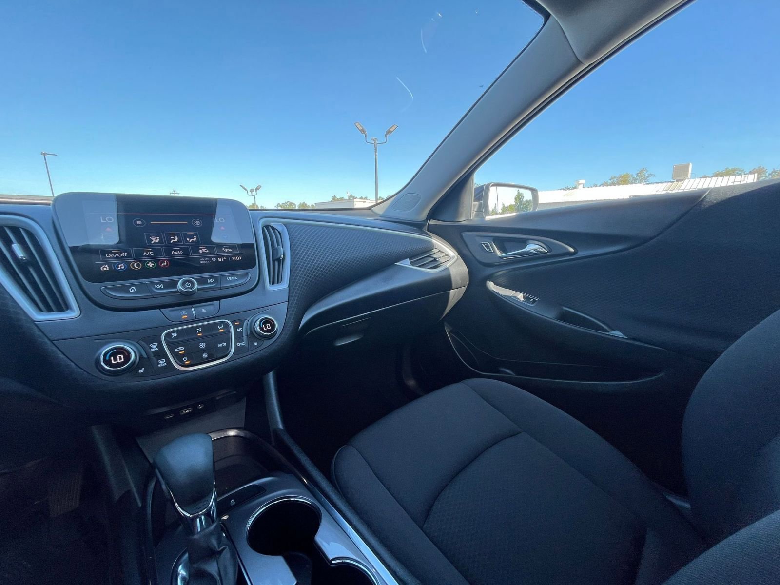2023 Chevrolet Malibu LT 35