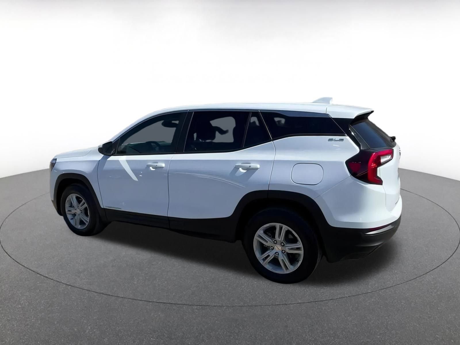 Thumbnail: 2024 GMC Terrain - 10