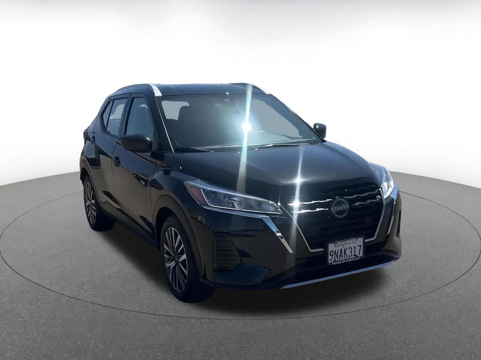 Thumbnail: 2024 Nissan Kicks - 3