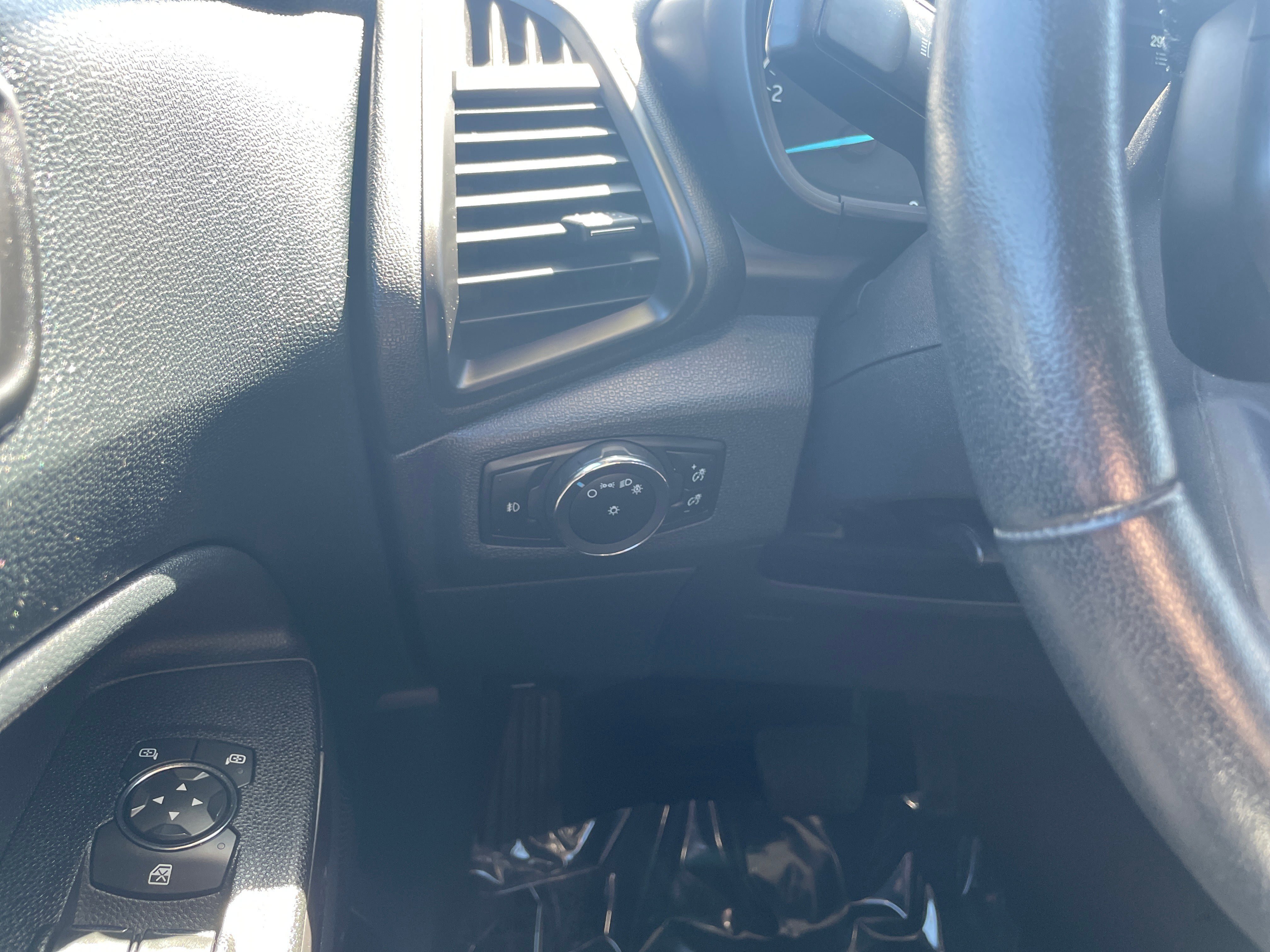2019 Ford EcoSport SE 34