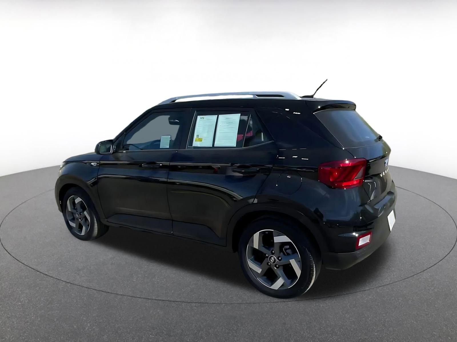 Thumbnail: 2025 Hyundai Venue - 10