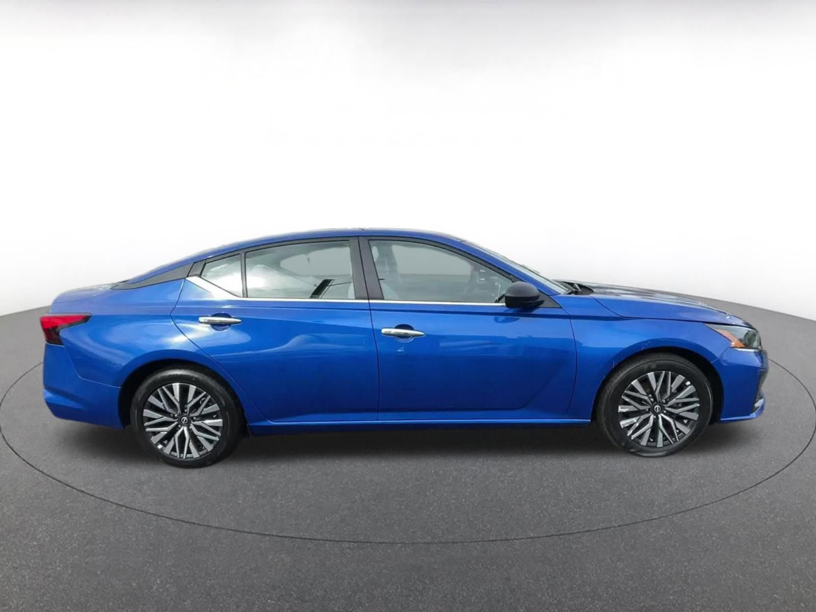 Thumbnail: 2025 Nissan Altima - 16