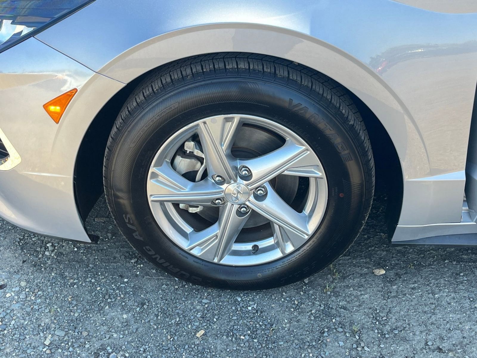 Thumbnail: 2023 Hyundai Sonata - 28