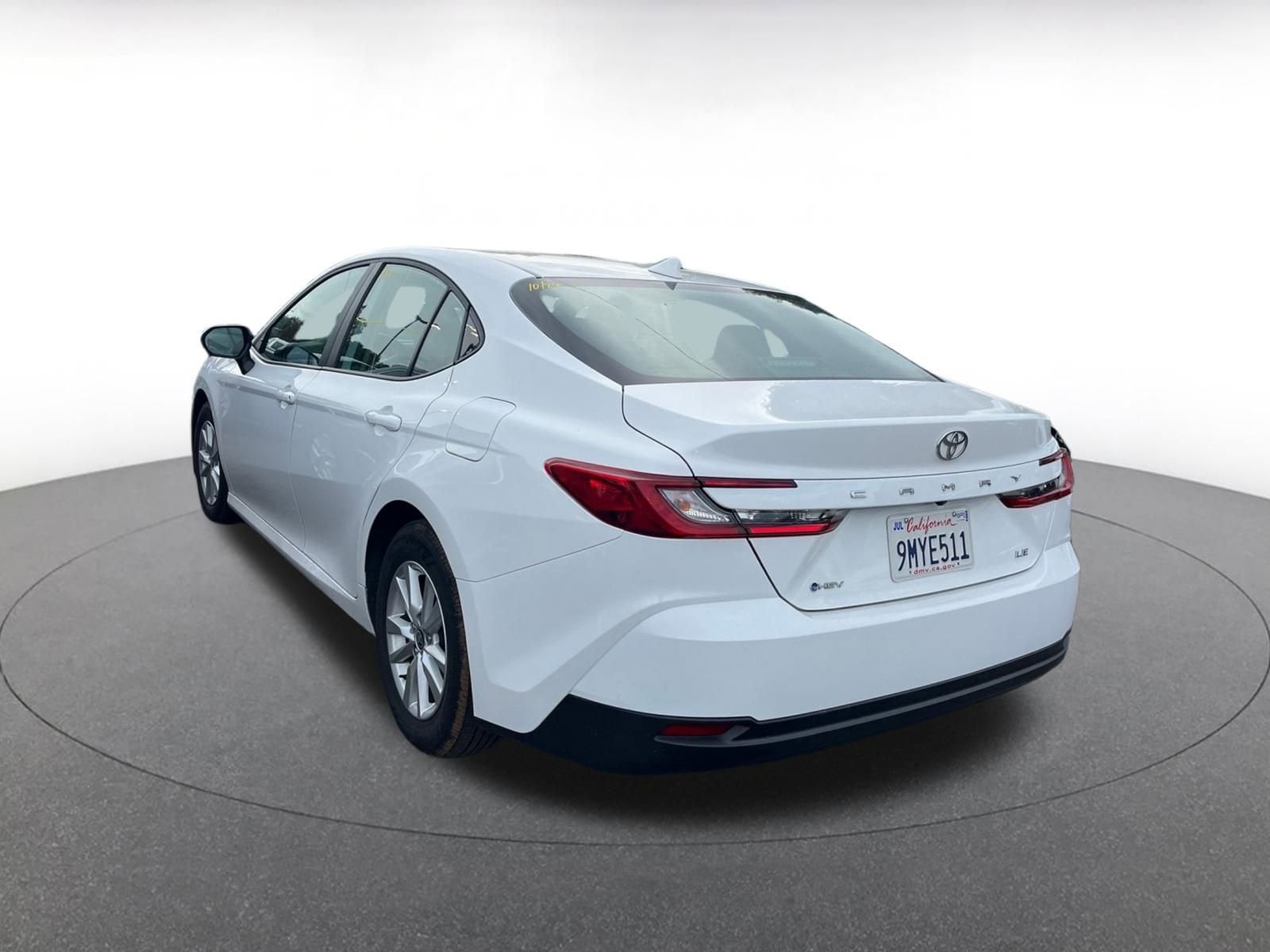 Thumbnail: 2025 Toyota Camry - 15