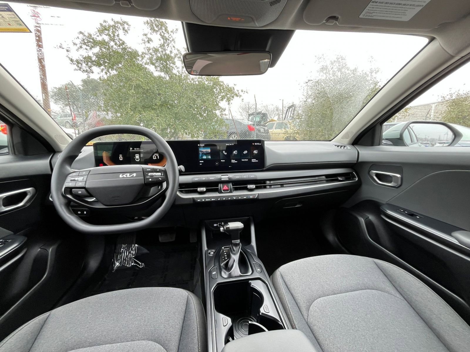 Thumbnail: 2025 Kia K4 - 32