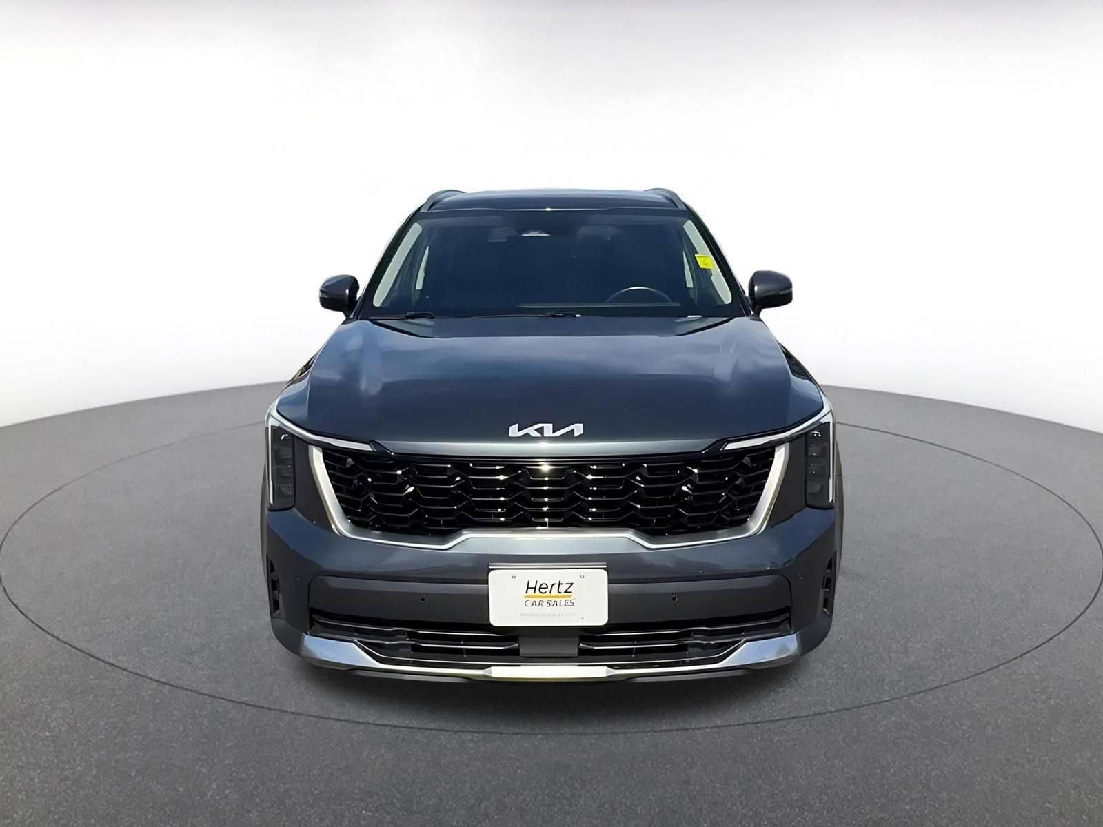 Thumbnail: 2024 Kia Sorento - 4