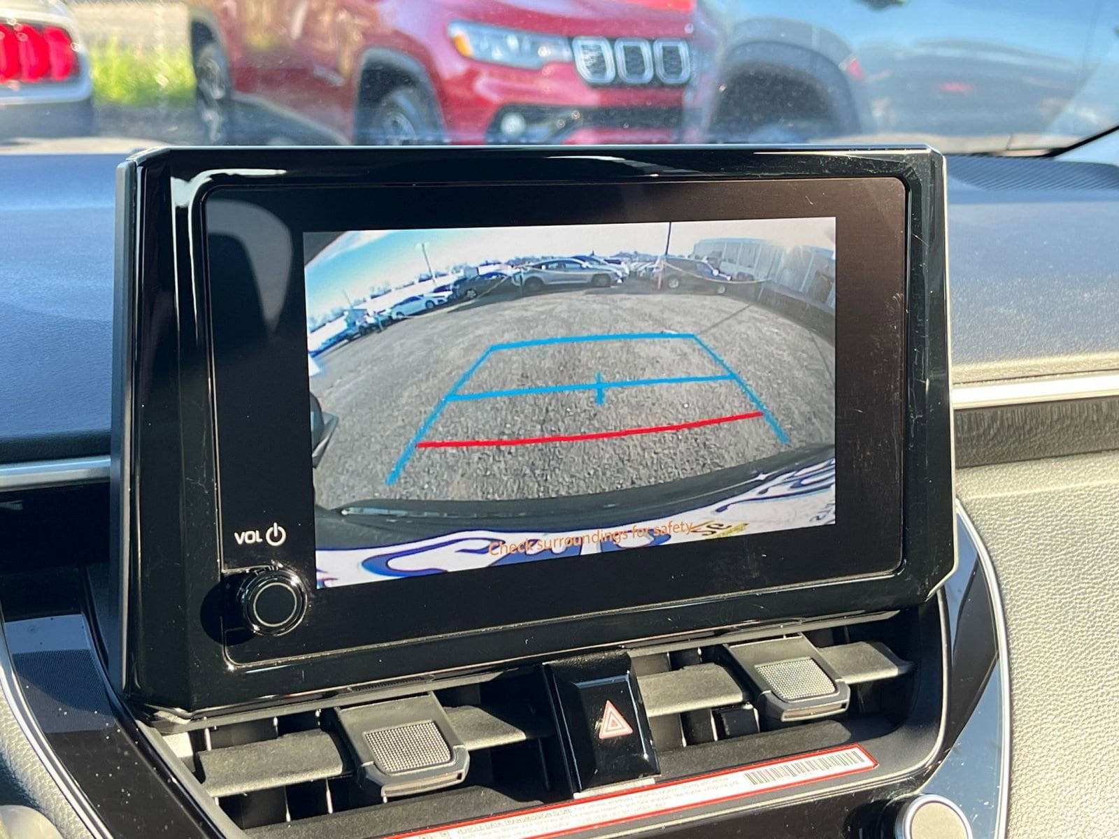 Thumbnail: 2025 Toyota Corolla - 17