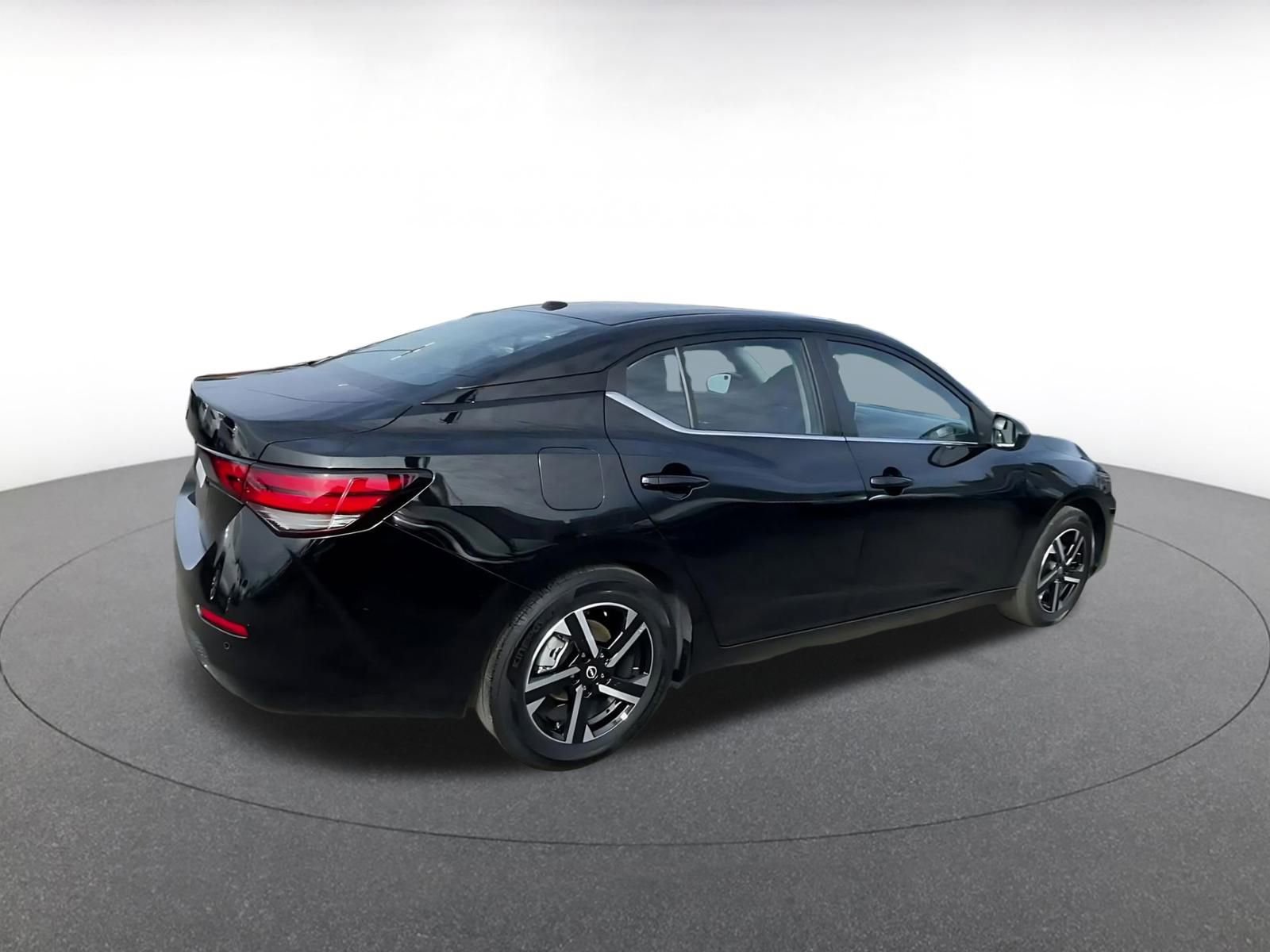 Thumbnail: 2025 Nissan Sentra - 15