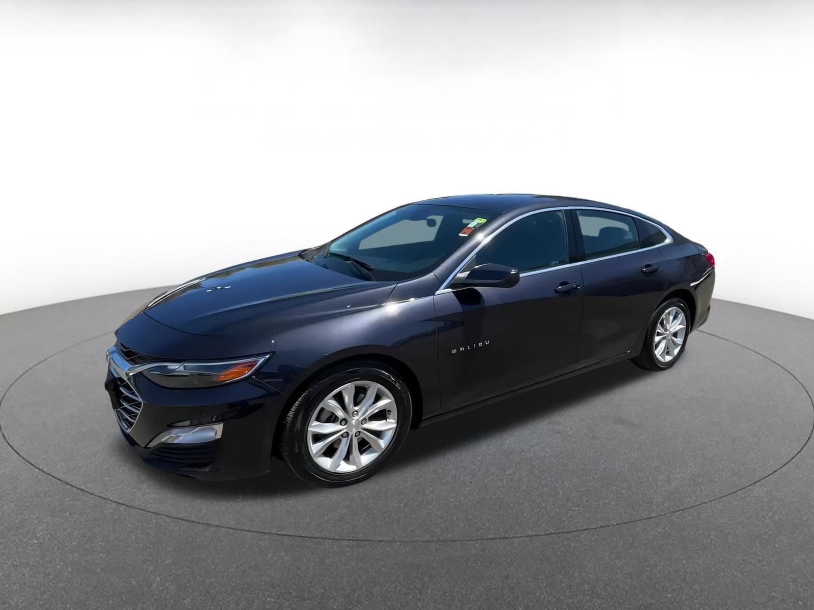 Thumbnail: 2023 Chevrolet Malibu - 8