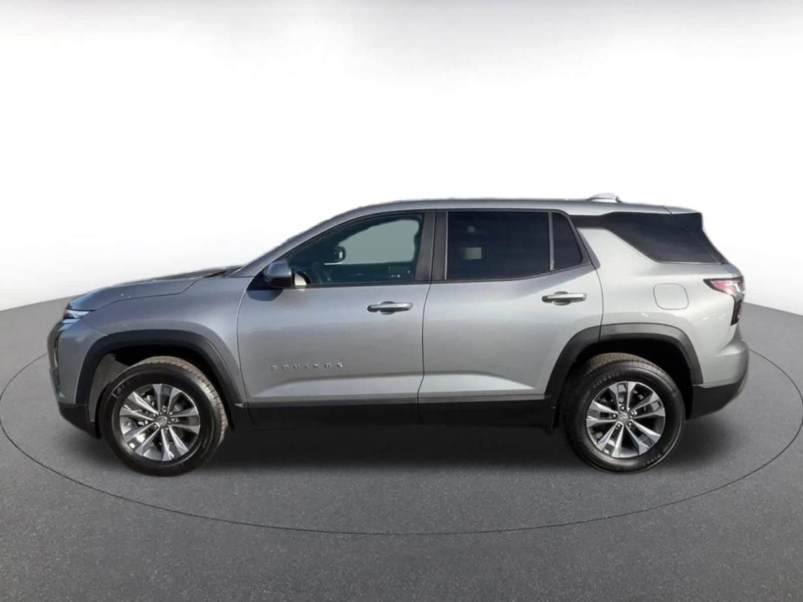 Thumbnail: 2025 Chevrolet Equinox - 10