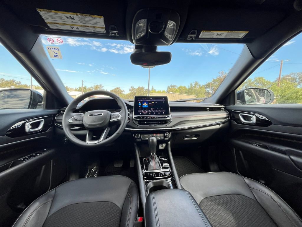 Thumbnail: 2025 Jeep Compass - 33