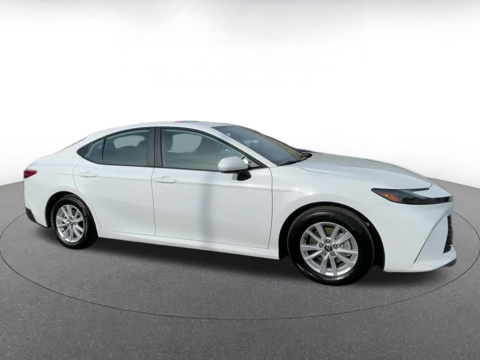 Thumbnail: 2025 Toyota Camry - 16