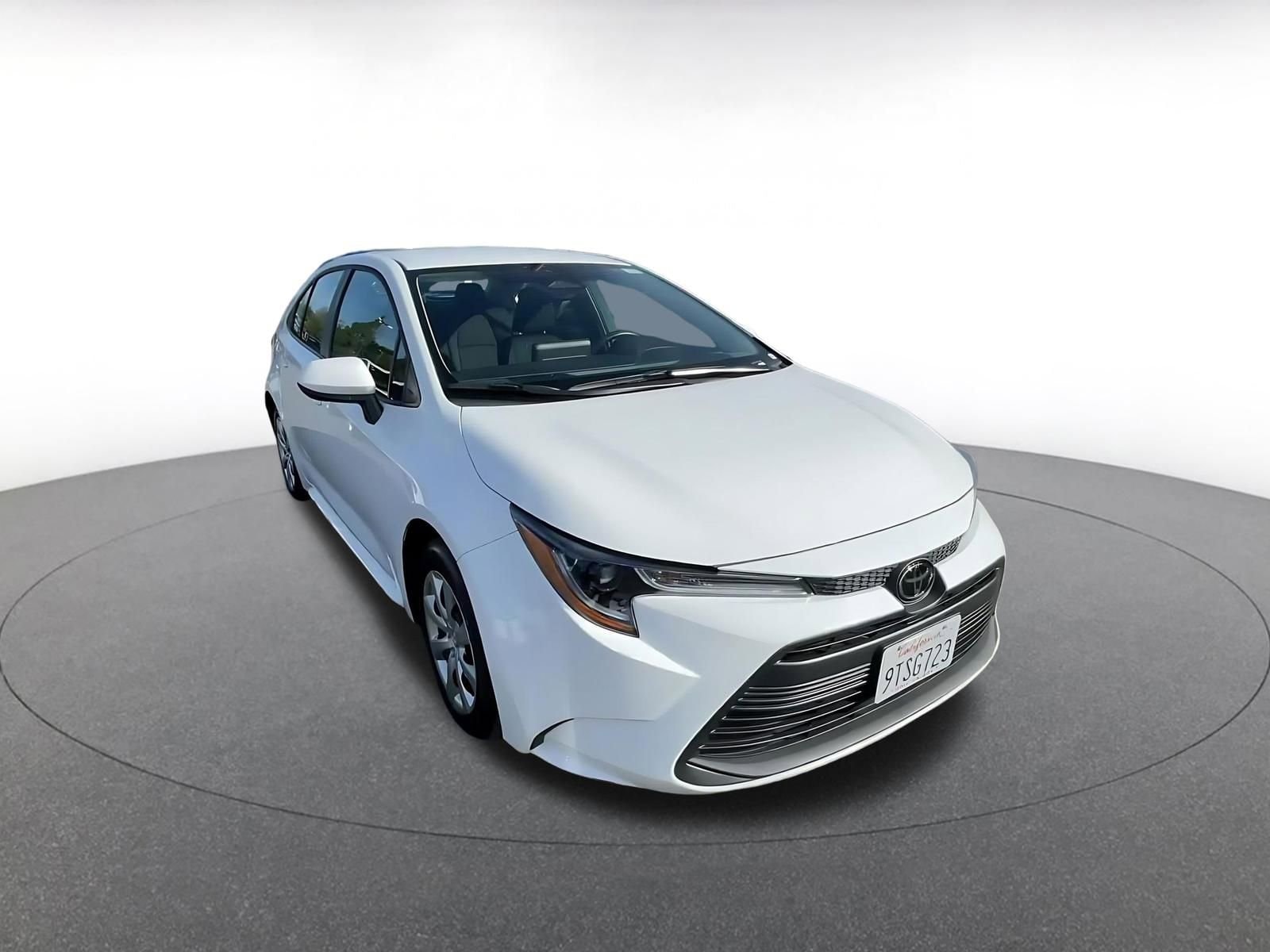 Thumbnail: 2025 Toyota Corolla - 3