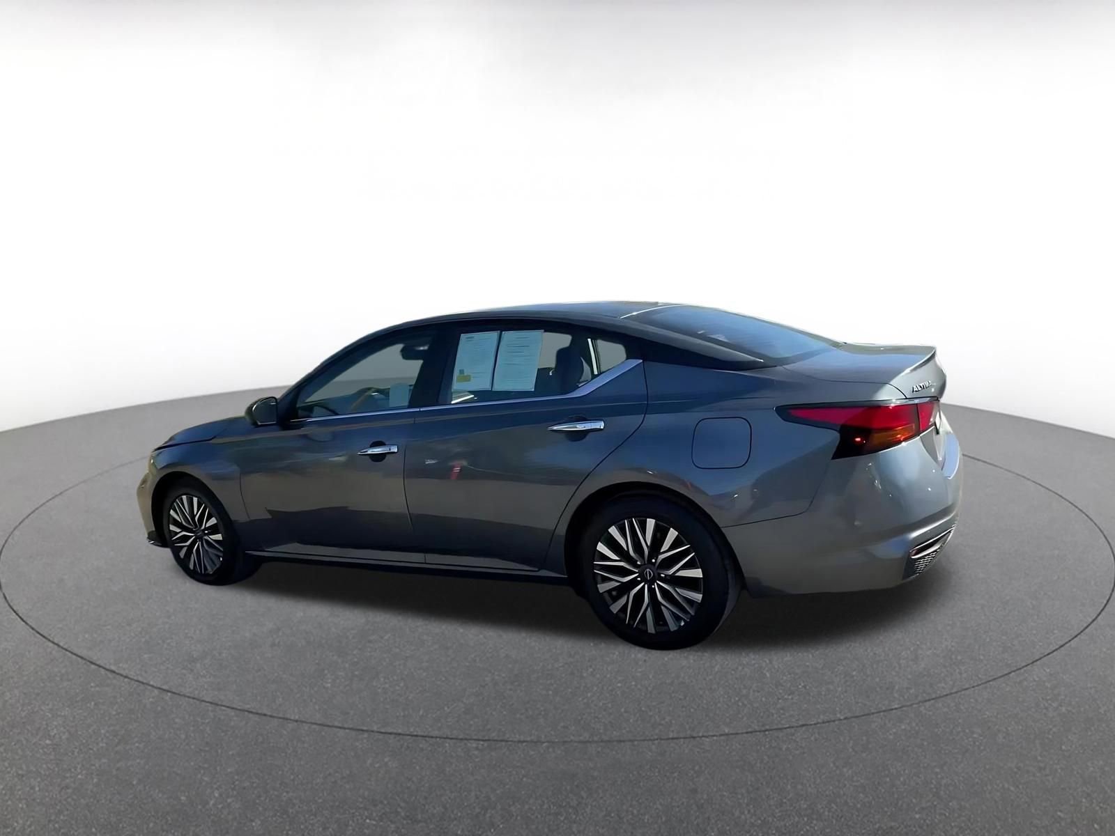 Thumbnail: 2025 Nissan Altima - 10