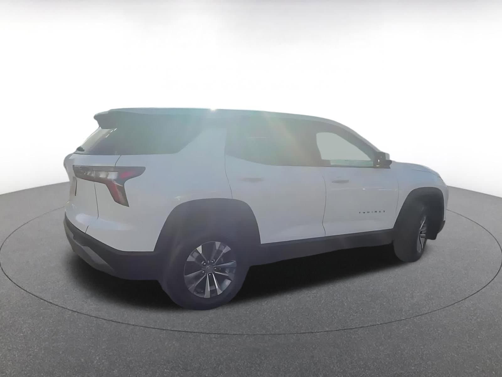 Thumbnail: 2025 Chevrolet Equinox - 14