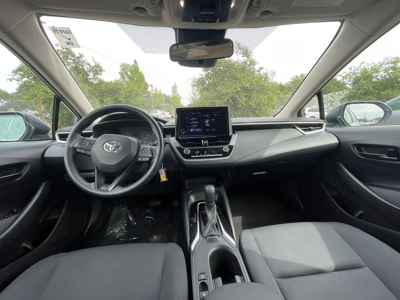 Thumbnail: 2023 Toyota Corolla - 32