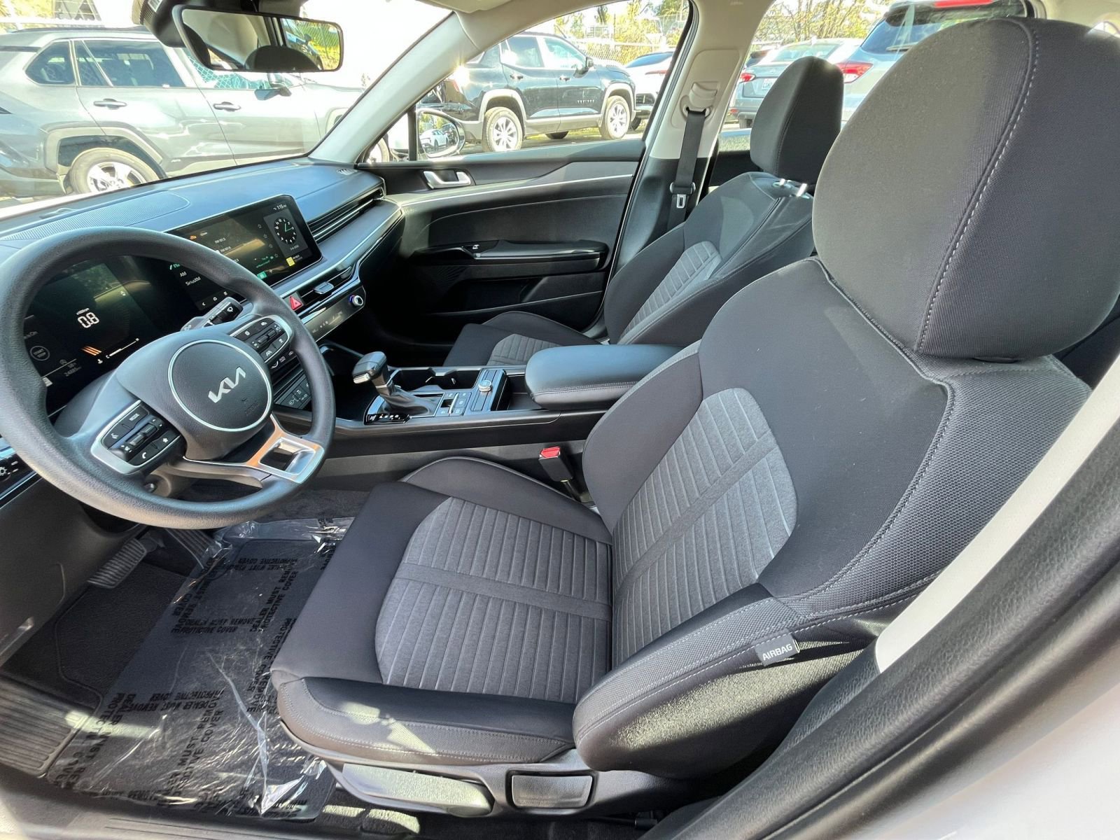 Thumbnail: 2025 Kia K5 - 25