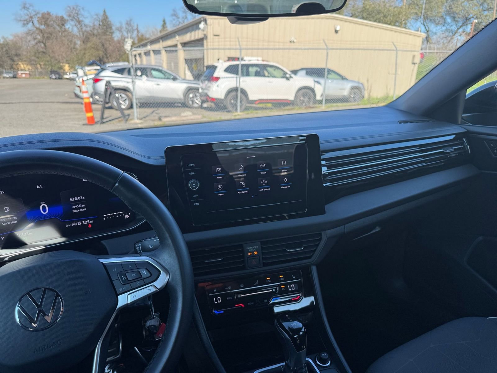 Thumbnail: 2025 Volkswagen Jetta - 18