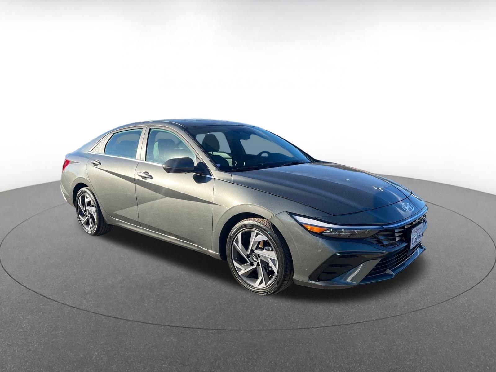 Thumbnail: 2025 Hyundai Elantra - 1