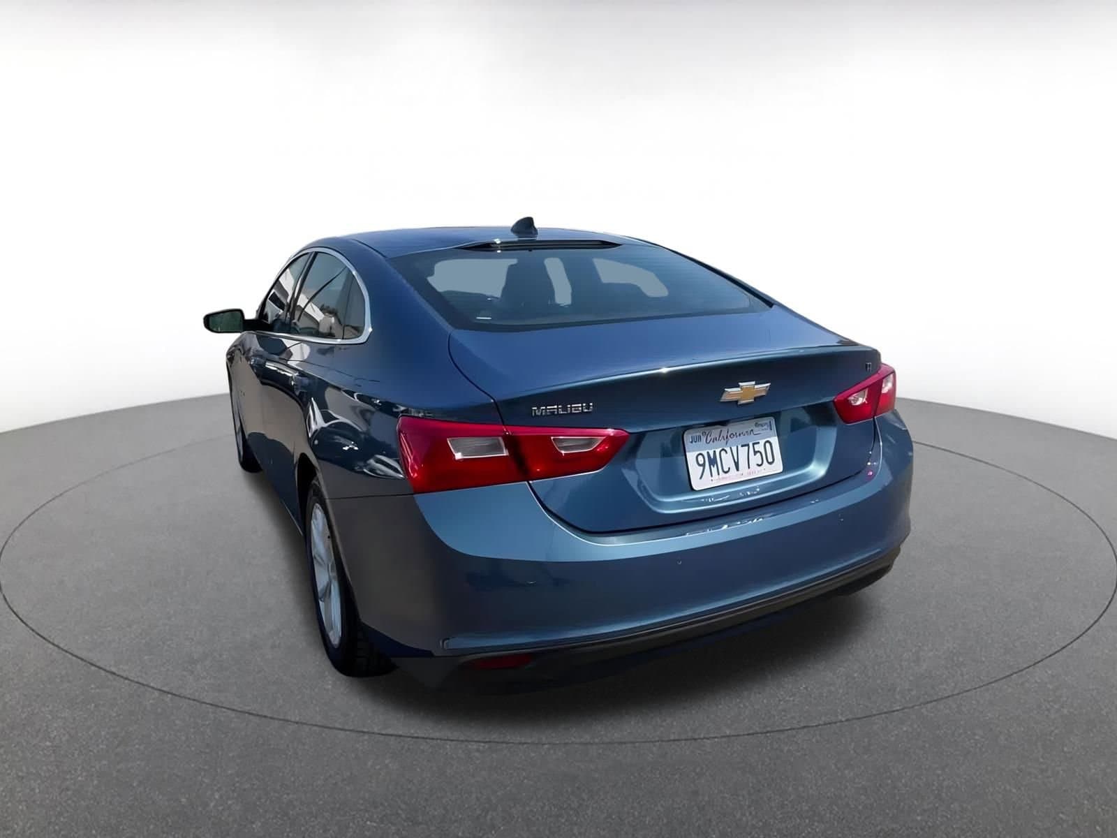Thumbnail: 2024 Chevrolet Malibu - 12