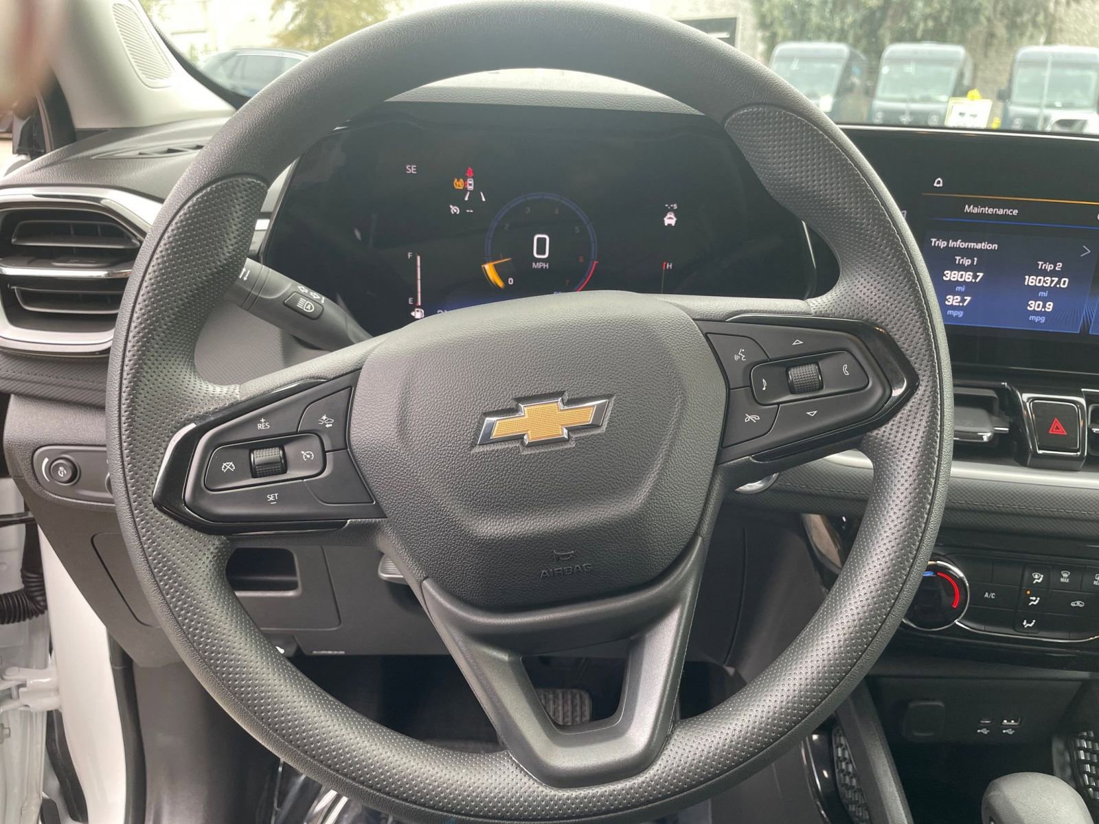 Thumbnail: 2025 Chevrolet TrailBlazer - 25