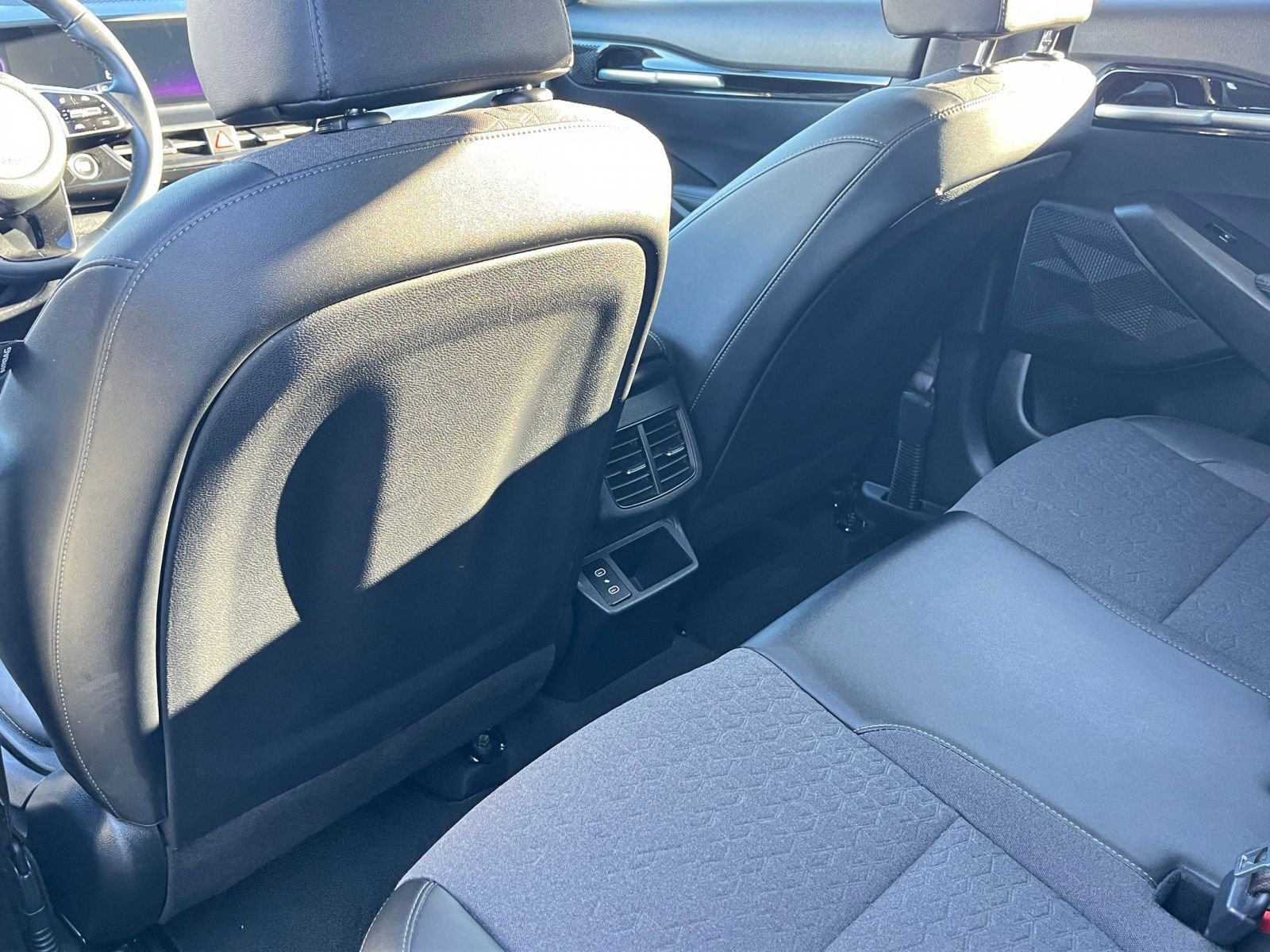 Thumbnail: 2025 Kia Seltos - 23